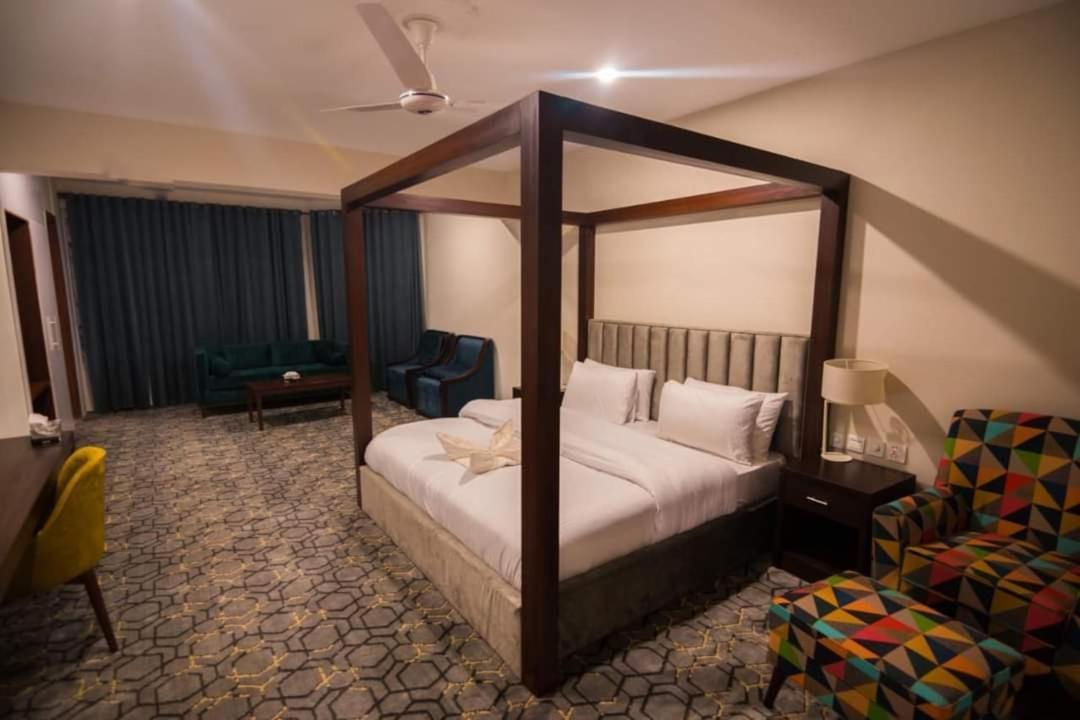 Tibet Hotel Skardu Exterior foto